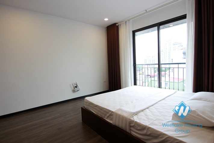 Lake view penthouse apartment for rent on Xuan Dieu, Tay Ho, Hanoi